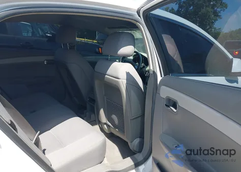 2009 Chevrolet Malibu Hybrid from USA, damaged, VIN 1G1ZF57589F138103